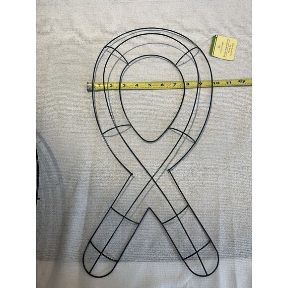 3 Wreath Wires | NWT | Different Shapes | Heart | Awareness Ribbon | Circle - Picture 3 of 5
